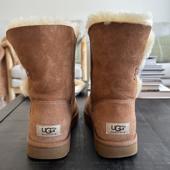 Women’s UGG Bailey Button Boots in Chestnut - Picture 5 of 11